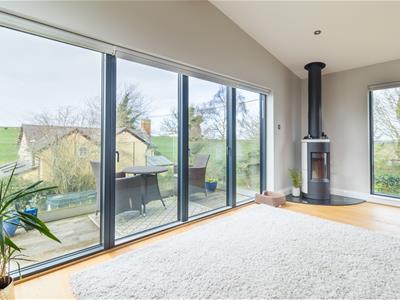 SITTING ROOM pic 2